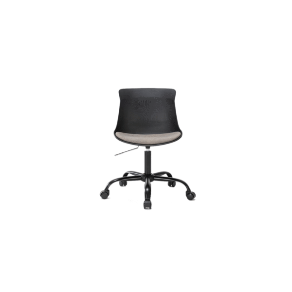 silla con respaldo de concha y asiento tapizado gris