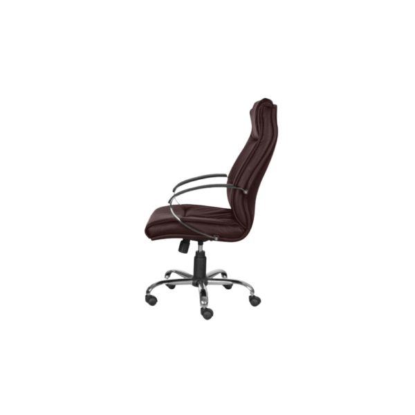 silla de oficina directiva en piel con base cromada